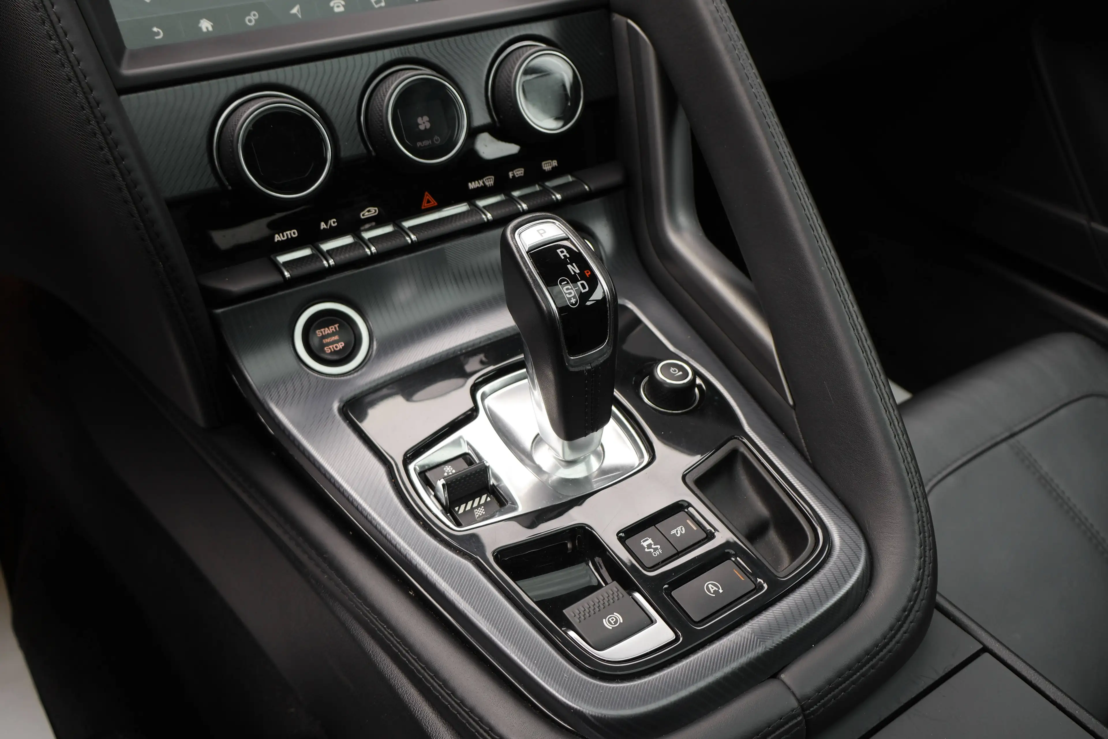 Jaguar F-Type F-Type Coupé 2.0 i4 R-Dynamic PANO LijnA Keyless Garantie * — photo 13