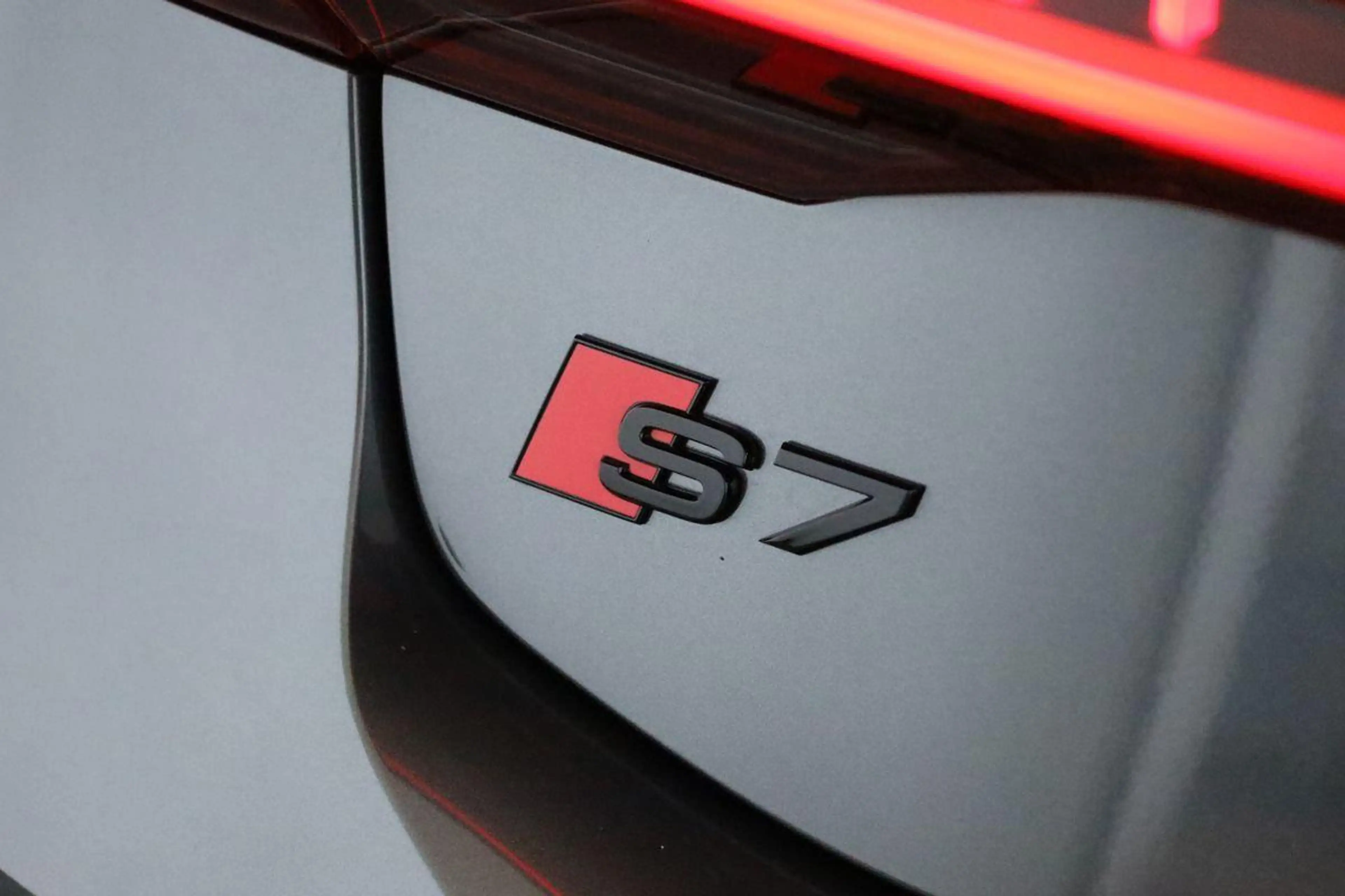 Audi S7 Sportback TDI HD Pano BangO ACC KeyGo 21" AHK — photo 12