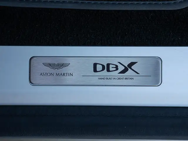 Aston Martin DBX 4.0 V8 TWIN TURBO Ansicht 21