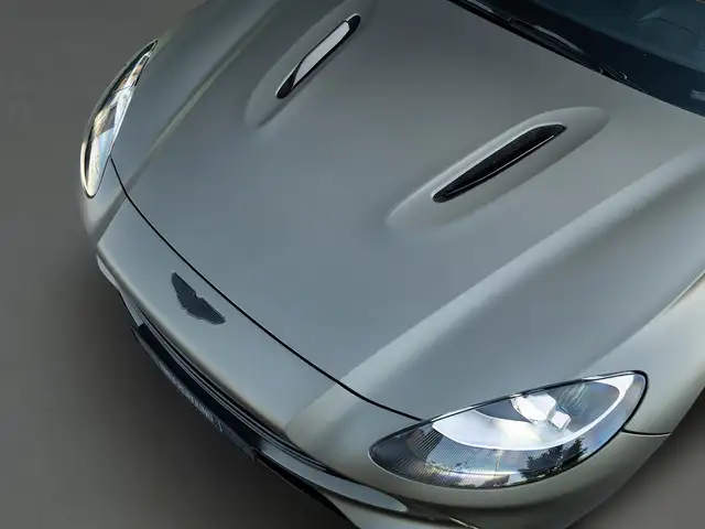 Aston Martin DBX 4.0 V8 TWIN TURBO Ansicht 11