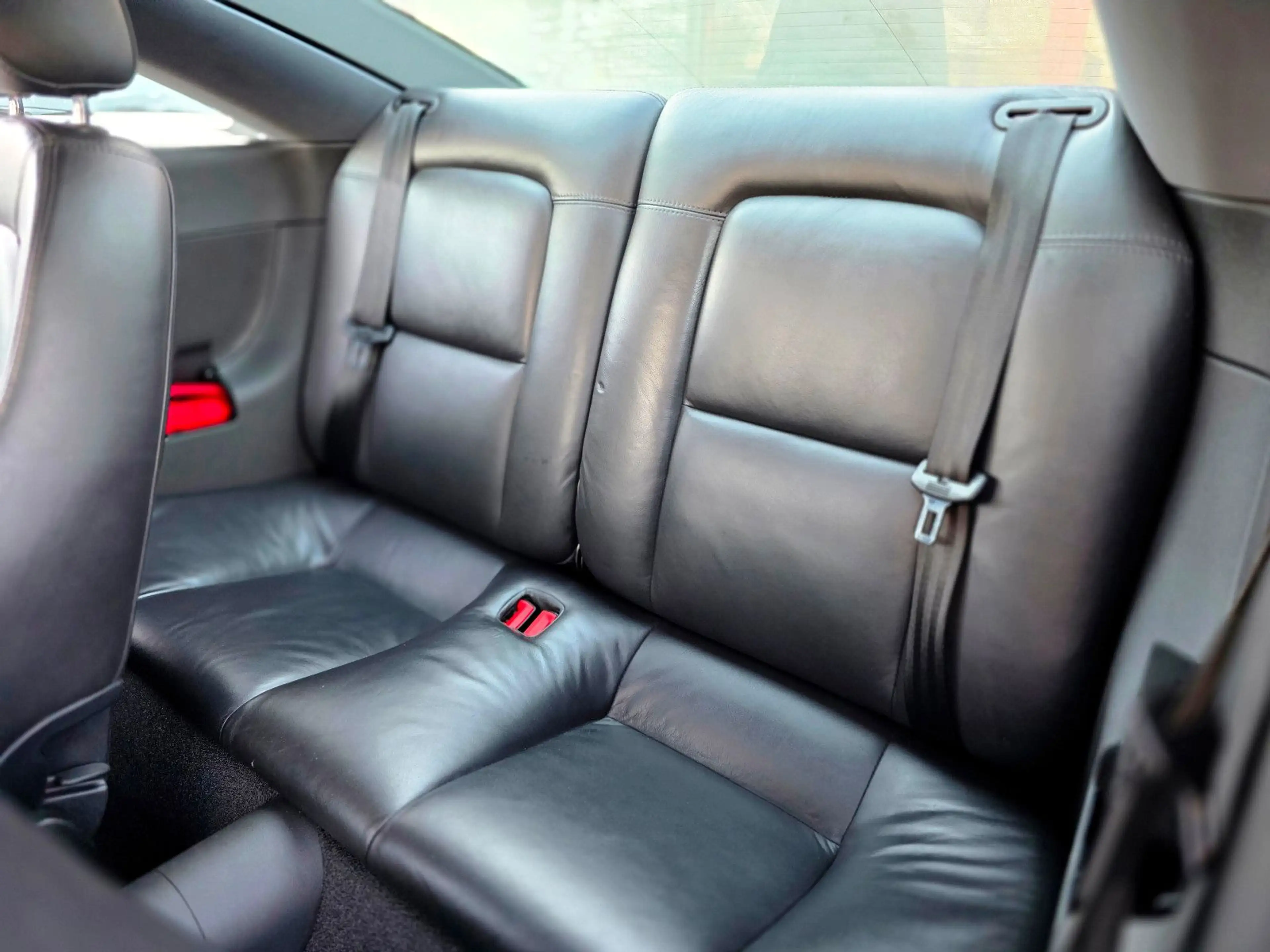 Audi TT 1.8 T/Leder/Zahnriemen und Tüv neu ! — photo 12