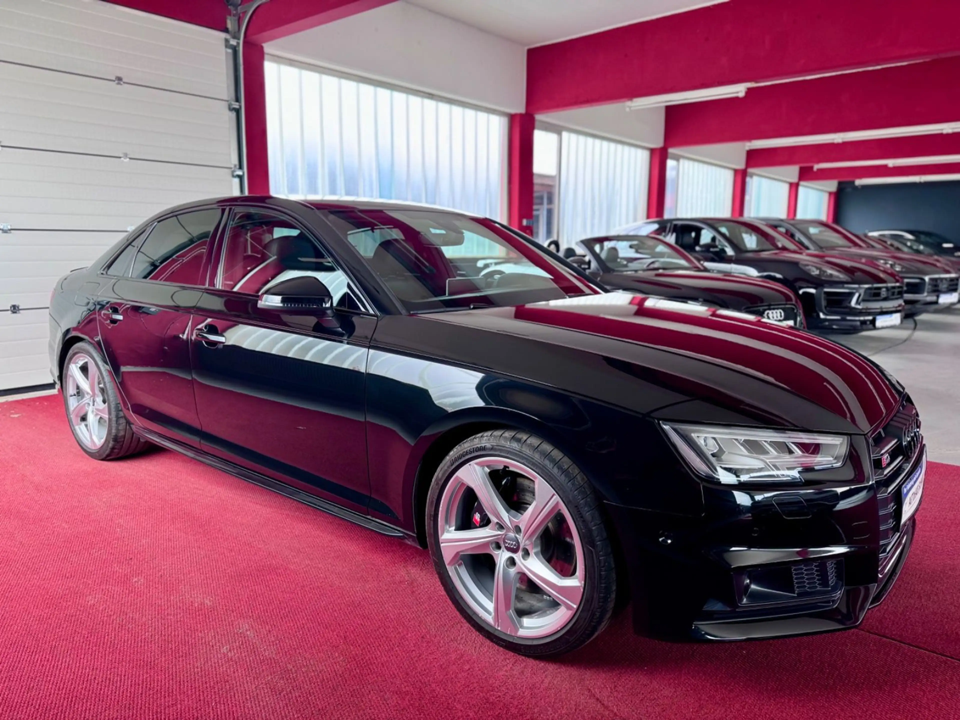 Audi S4 Lim. 3.0TFSI EU ACC 360°B&O Virtual Matrix 19 — photo 2