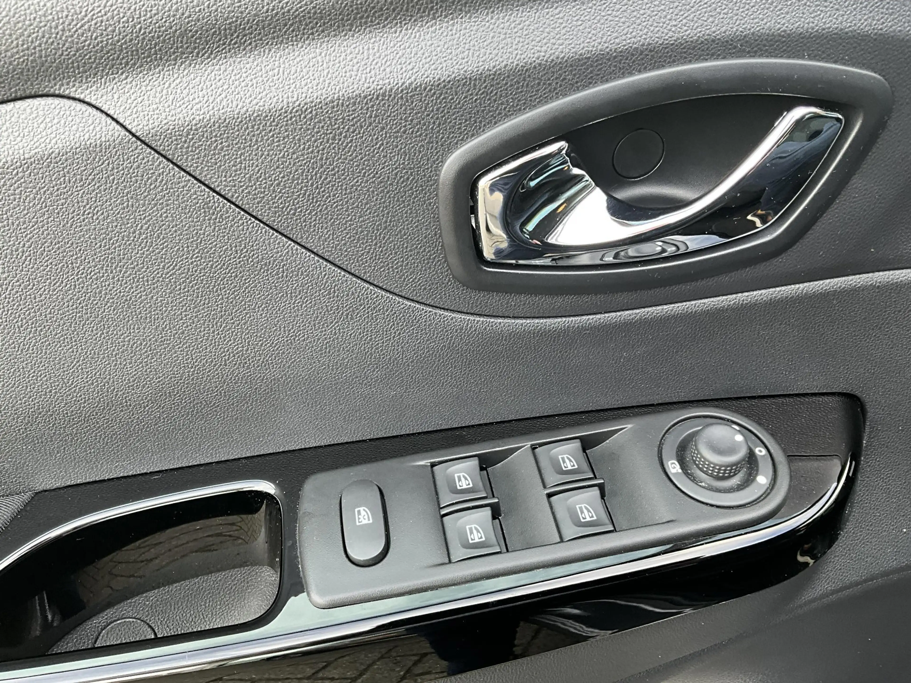 Renault Captur 0.9 TCe Dynamique — photo 17