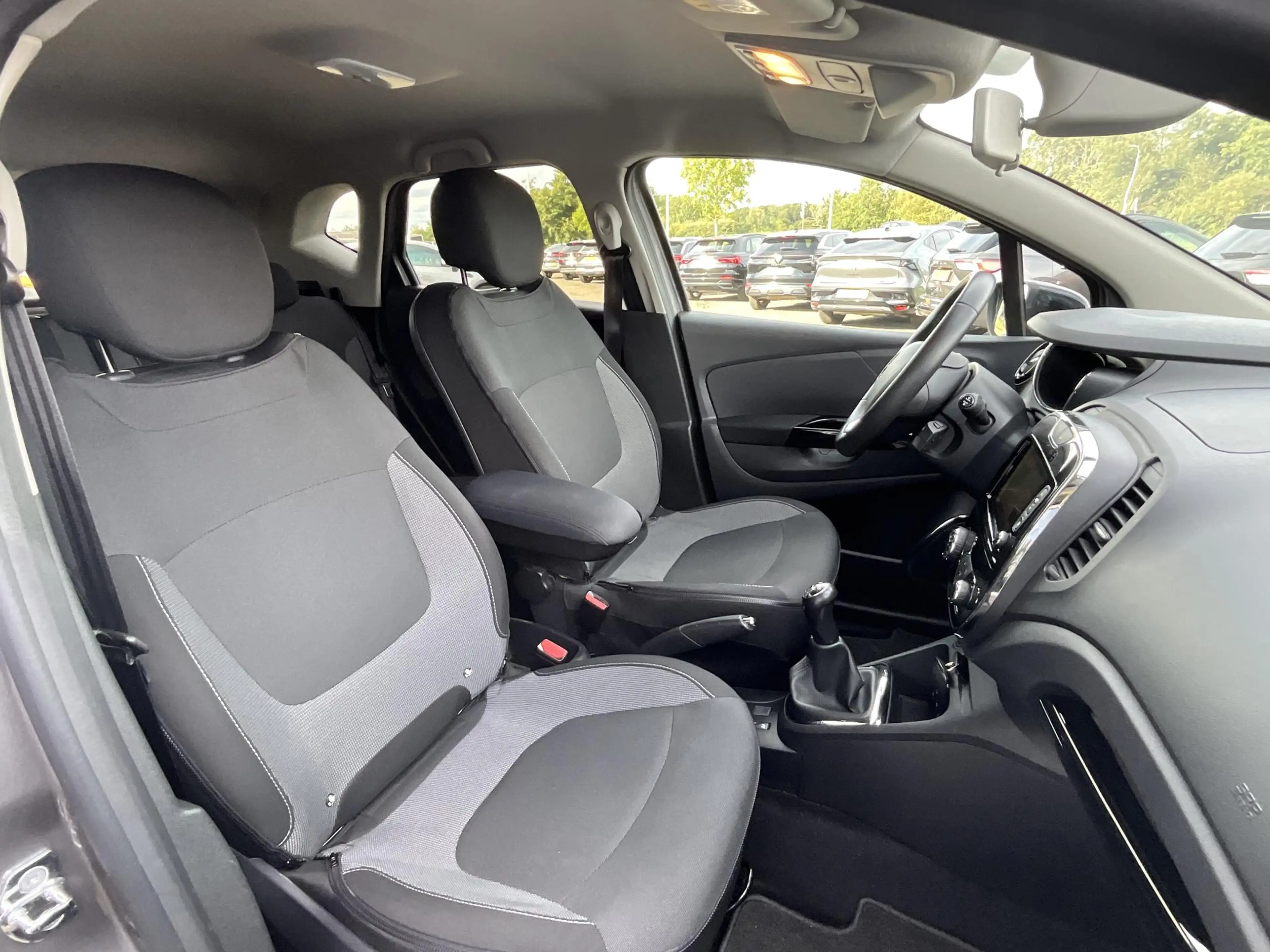 Renault Captur 0.9 TCe Dynamique — photo 23