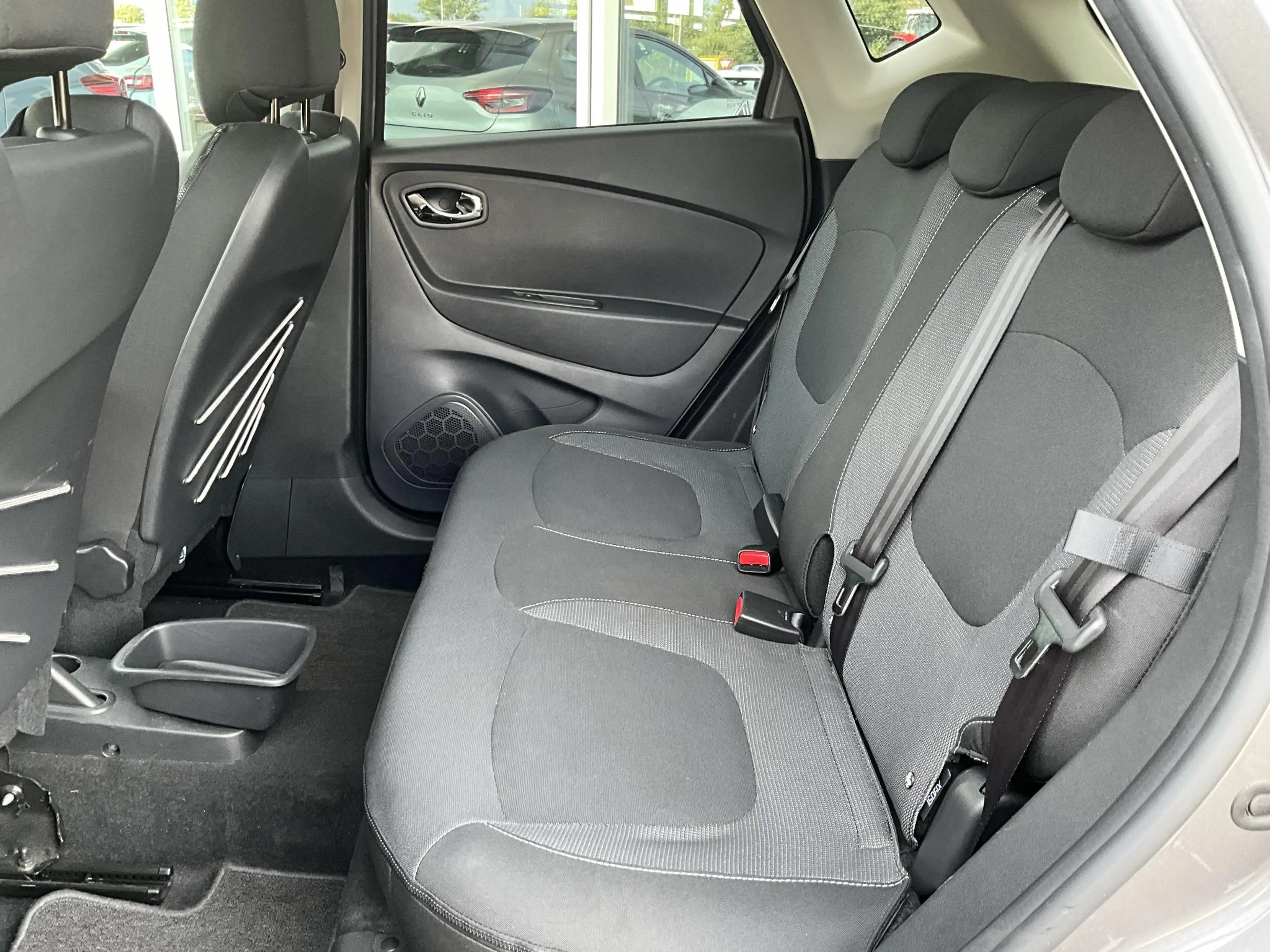 Renault Captur 0.9 TCe Dynamique — photo 18