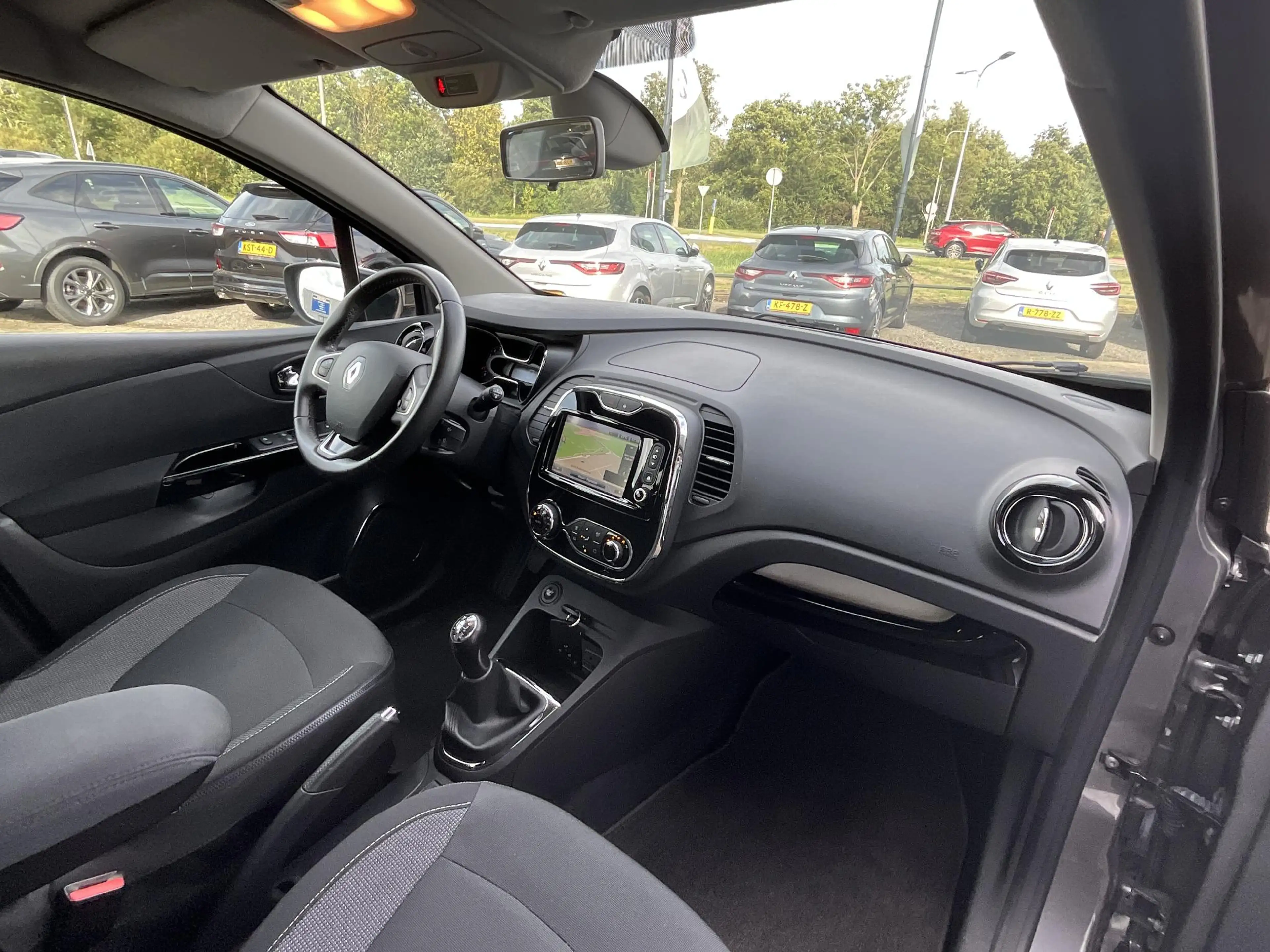 Renault Captur 0.9 TCe Dynamique — photo 24