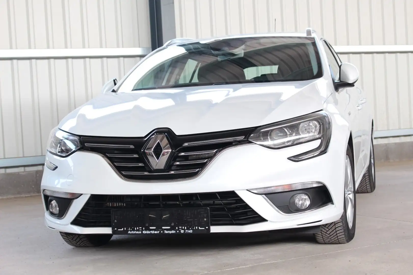 Renault Megane IV Grandtour Intens Weiß - 2