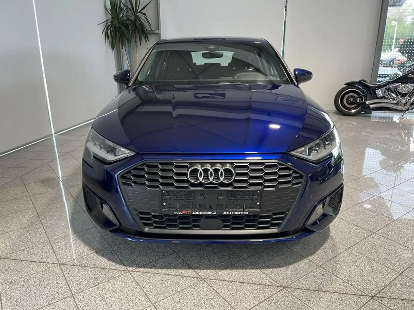 Audi A3 Spb 2,0 TDi Blau - 2