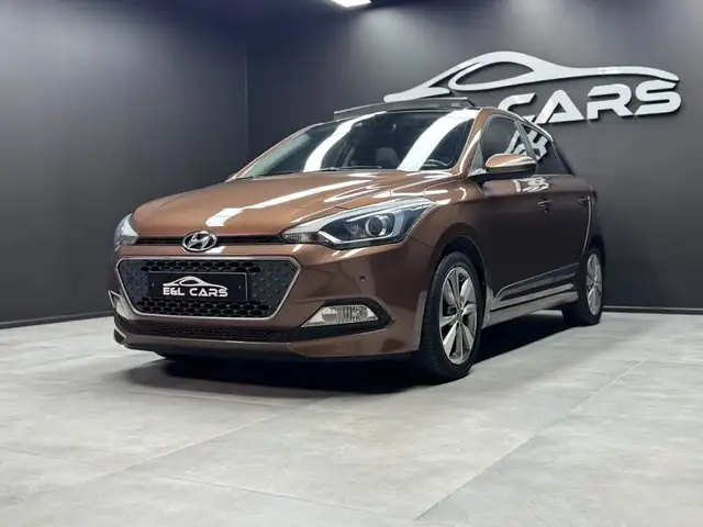 Hyundai i20 i20 1.2i **12 mois de garantie**