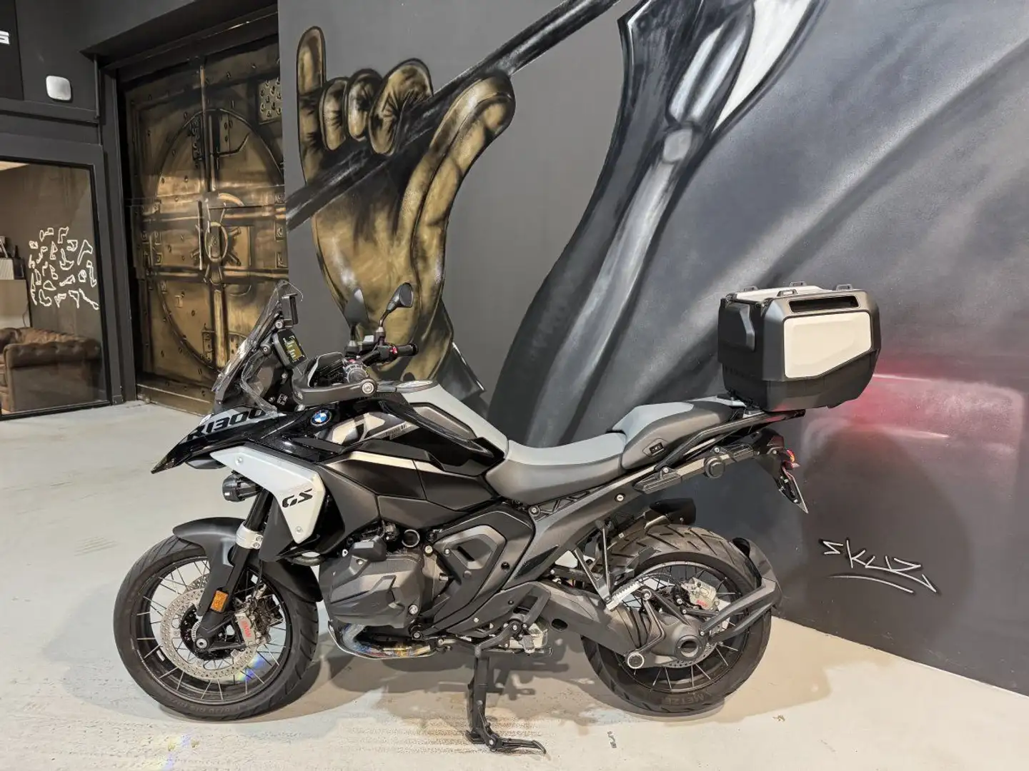 BMW R 1300 GS TRIPLE BLACK avec Top Case Noir - 2