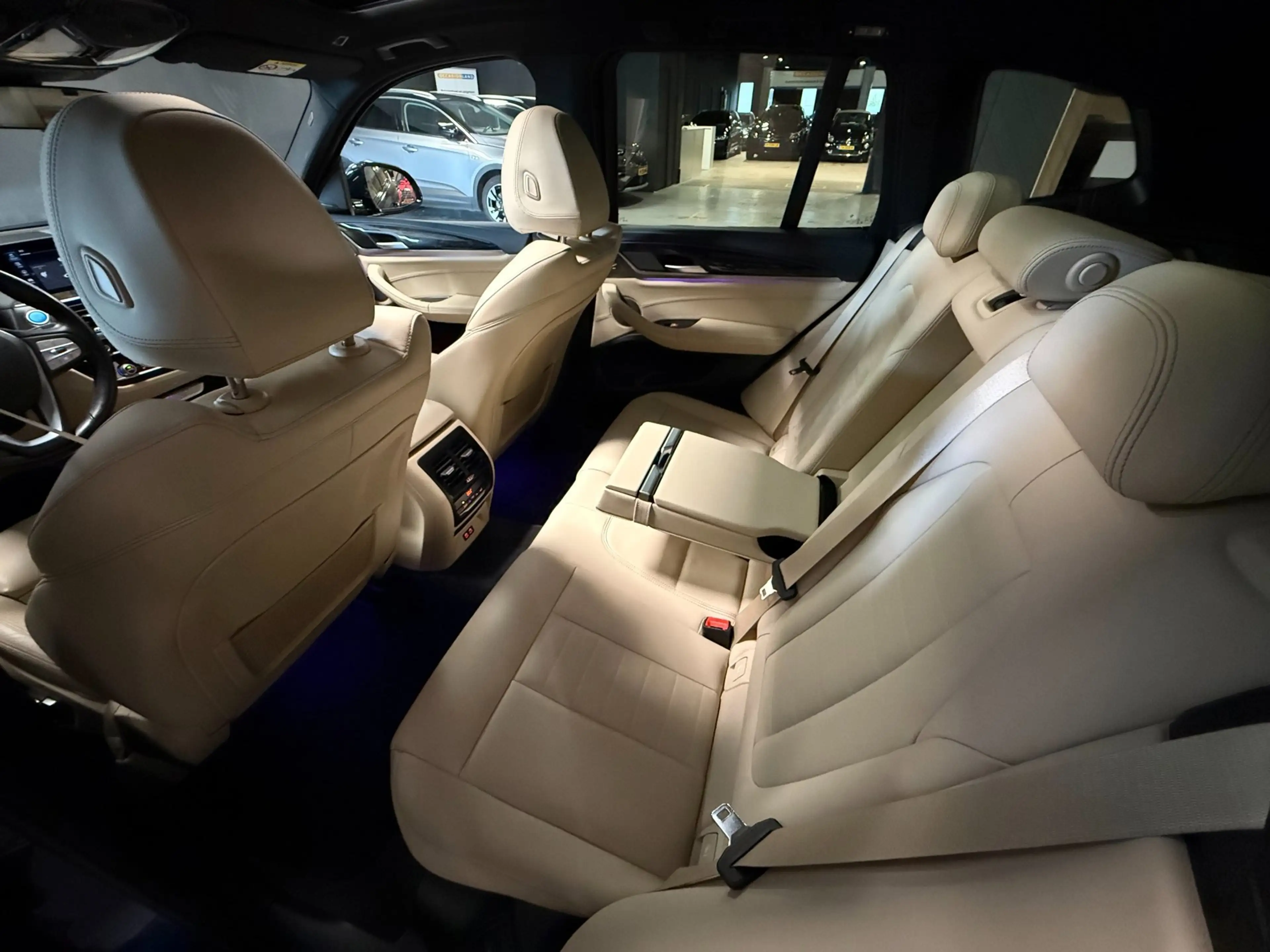 BMW iX3 High Executive 80 kWh|SOH92%|PANO|360CAM|LED|HUD|D — photo 32