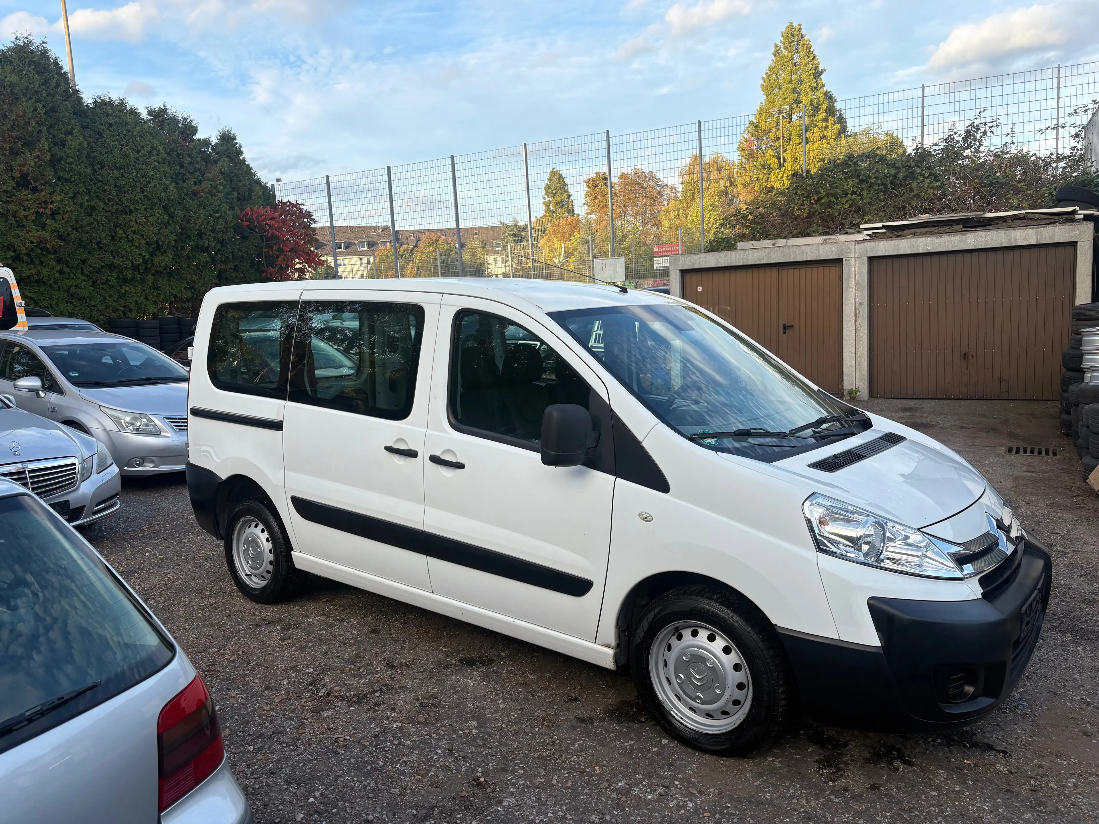 Citroen Jumpy HDi 95 FAP L1 Kombi (6 Sitze) — photo 2