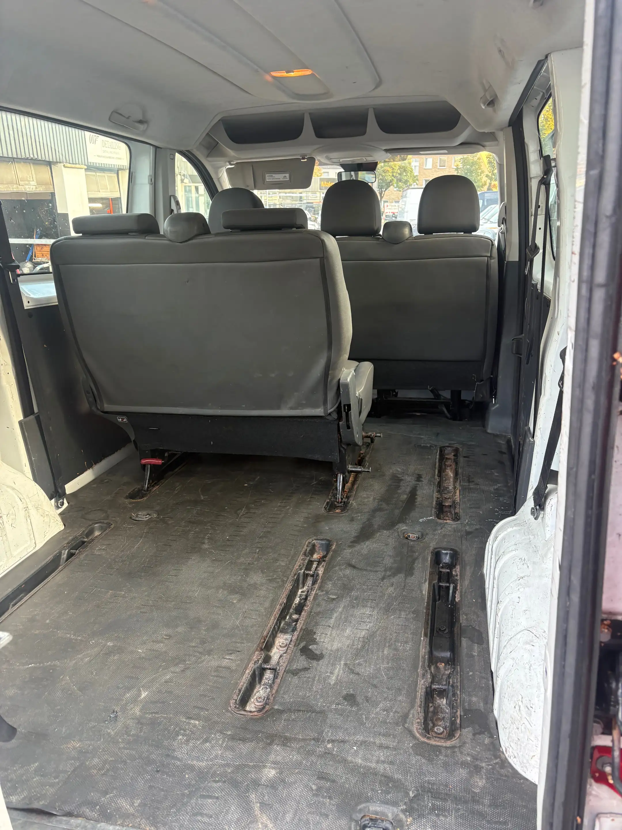 Citroen Jumpy HDi 95 FAP L1 Kombi (6 Sitze) — photo 6