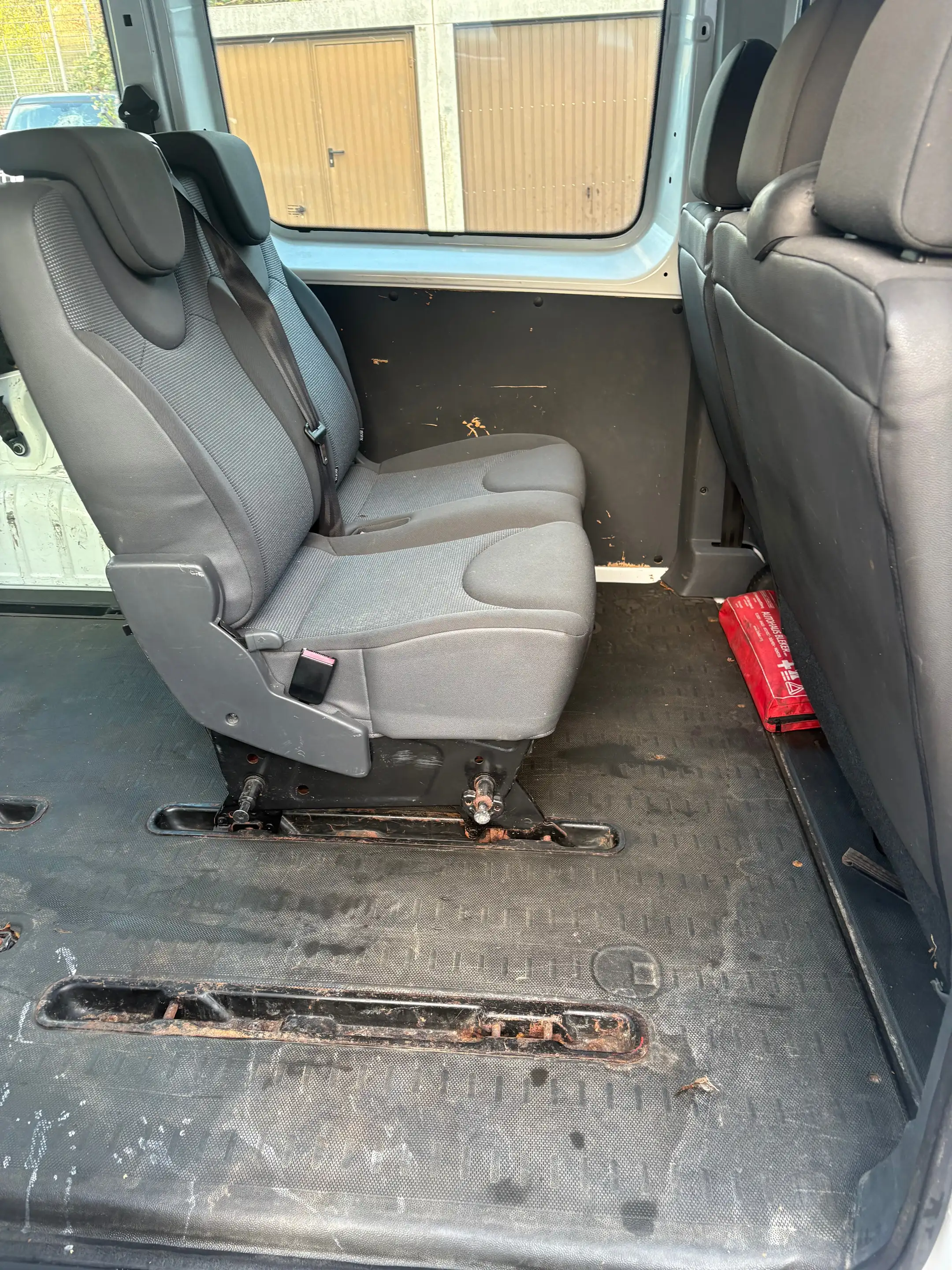 Citroen Jumpy HDi 95 FAP L1 Kombi (6 Sitze) — photo 7