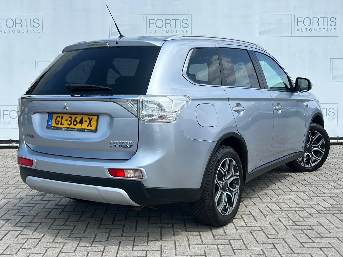 Mitsubishi Outlander 2.0 PHEV Executive Edition X-Line NL AUTO | GOED O Gris - 2