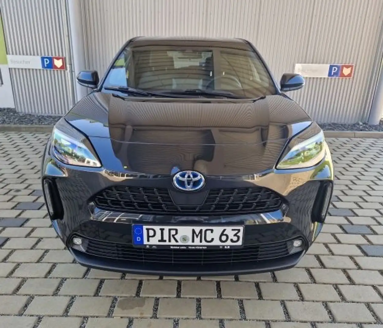 Toyota Yaris Cross - Yaris Cross 1.5 Hybrid 5p. E-CVT Trend Zwart - 2