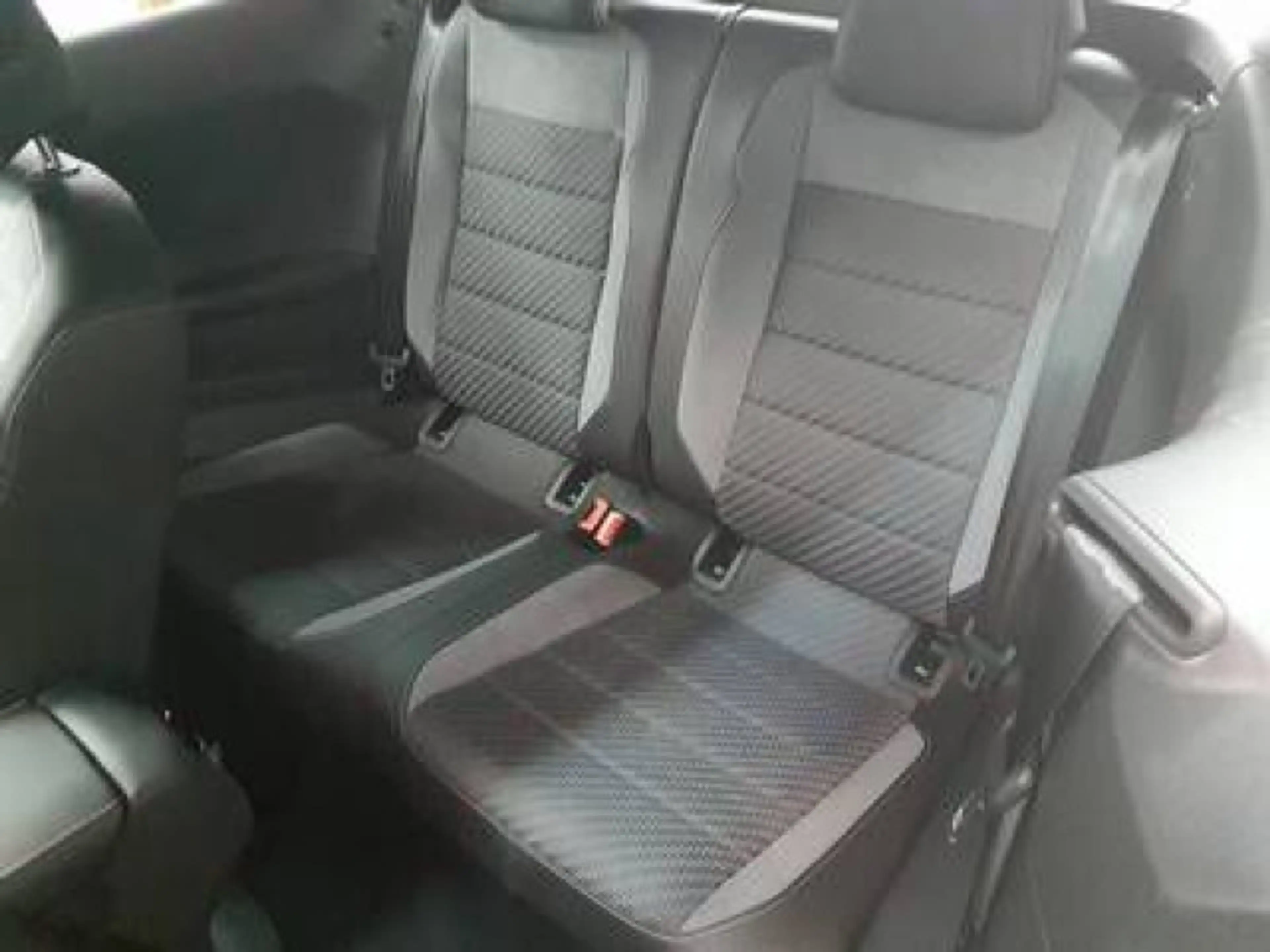 Volkswagen T-Roc 1.5 TSI R-Line DSG AHK Navi LED — photo 5