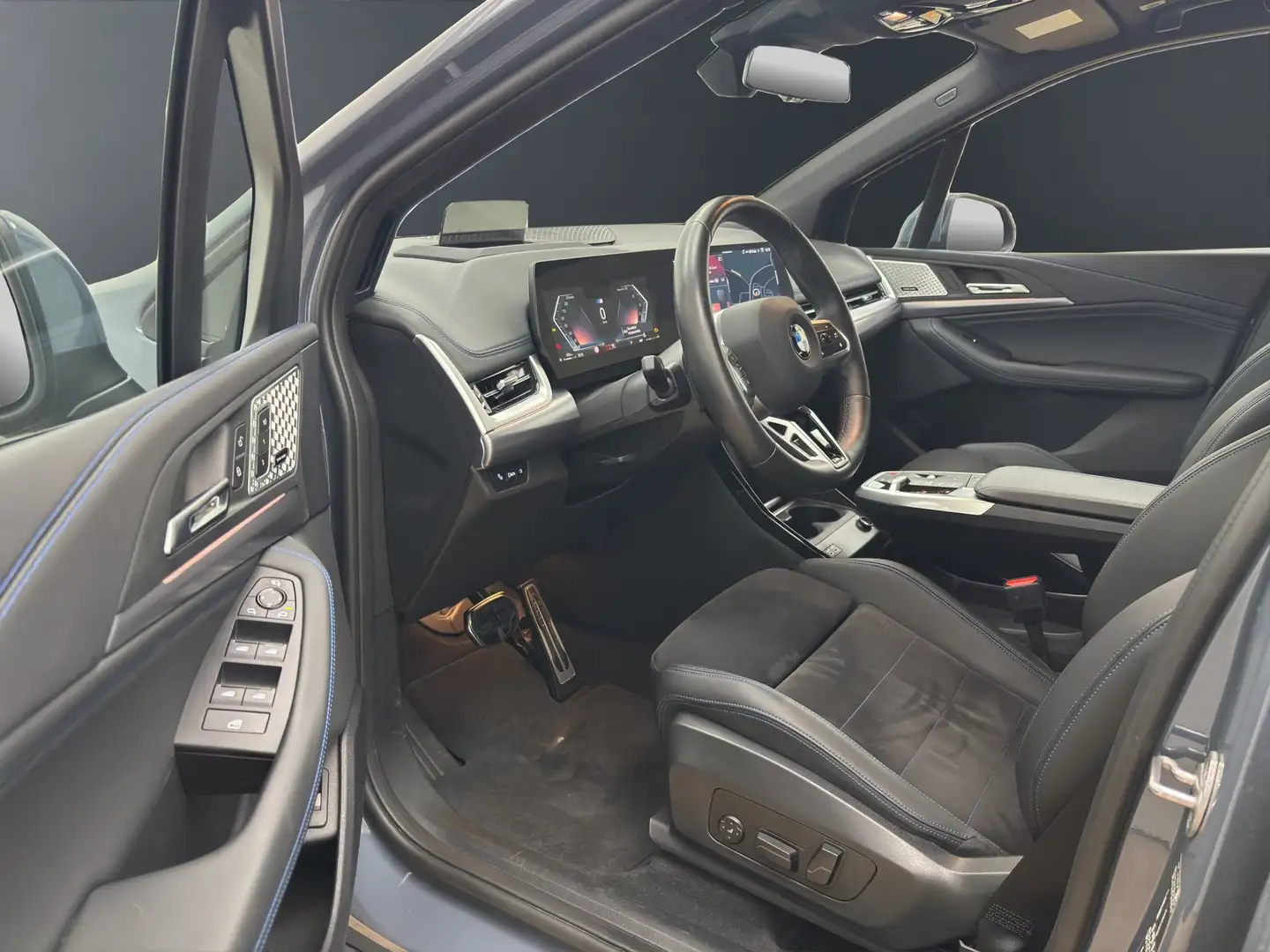 BMW 220 i Active Tourer [M Sport, ACC, RFK, HK Sound] Grau - 2