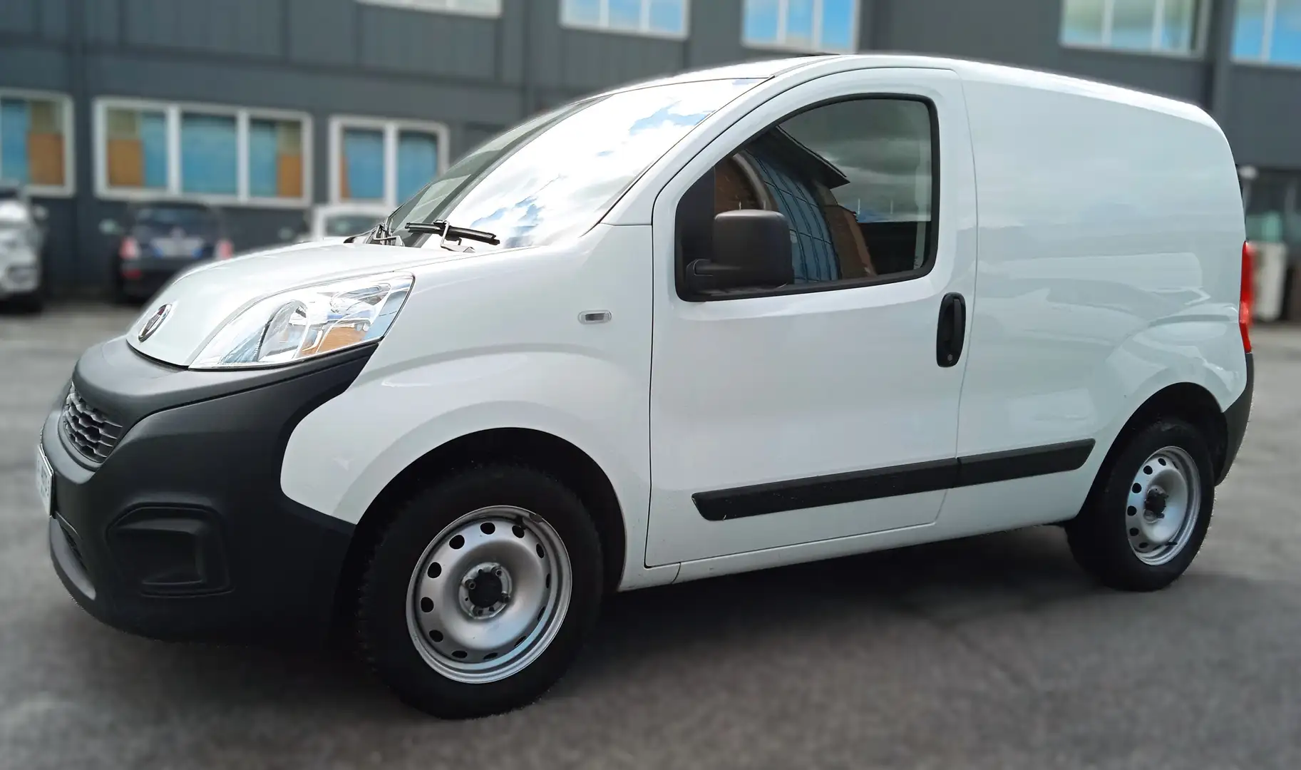 Fiat Fiorino 1.3 MJT 80CV Cargo Weiß - 1