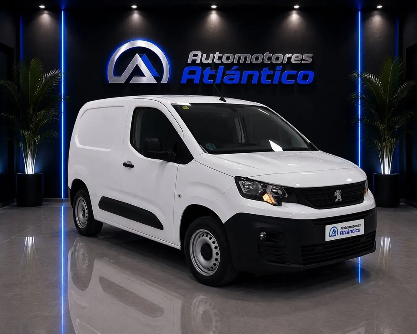 Peugeot Partner 1.5BlueHDI S&S Pro Standard 600kg 100 Blanco - 2