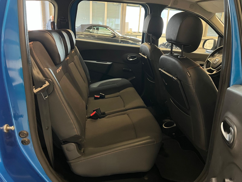 Dacia Lodgy Stepway Celebration 7-SITZER/NAVI/PDC/SHZ — photo 15
