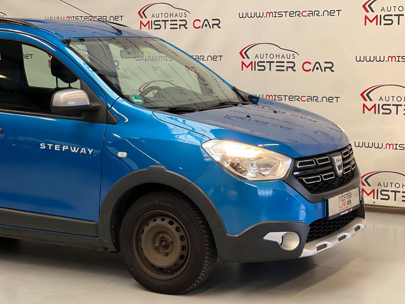 Dacia Lodgy Stepway Celebration 7-SITZER/NAVI/PDC/SHZ — photo 10