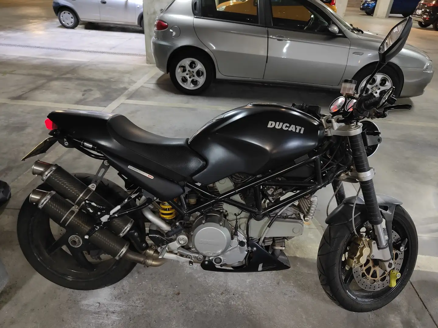 Ducati Monster S2R dark Black - 2