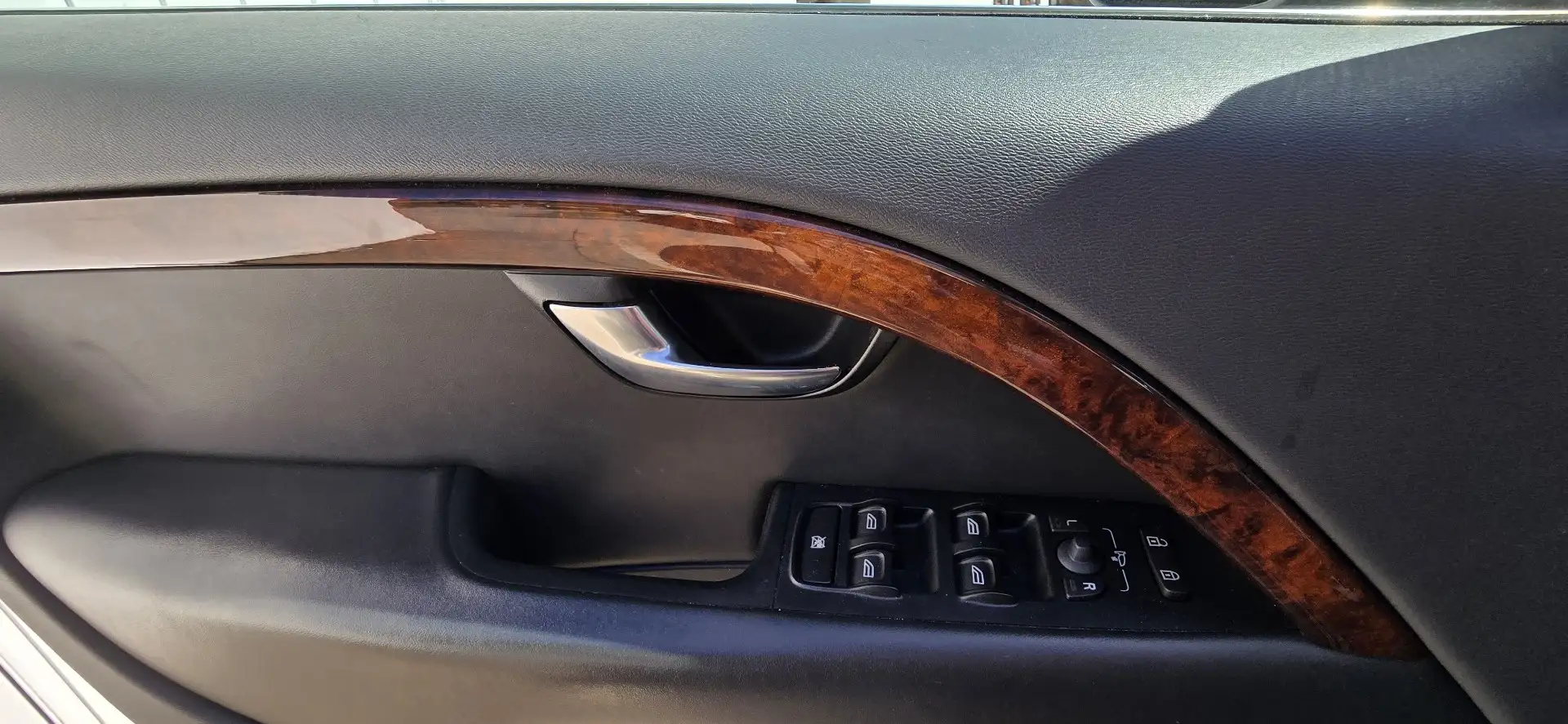 Volvo S80 D5 Aut. Summum Чорний - 2