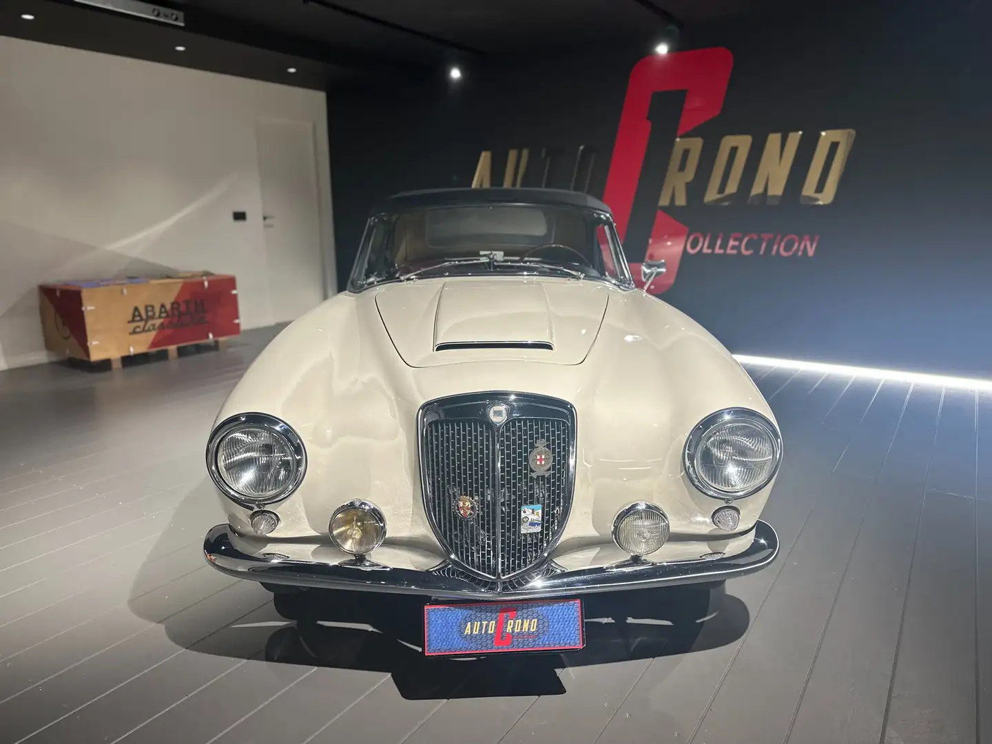 Lancia AURELIA B24 S Bej - 2