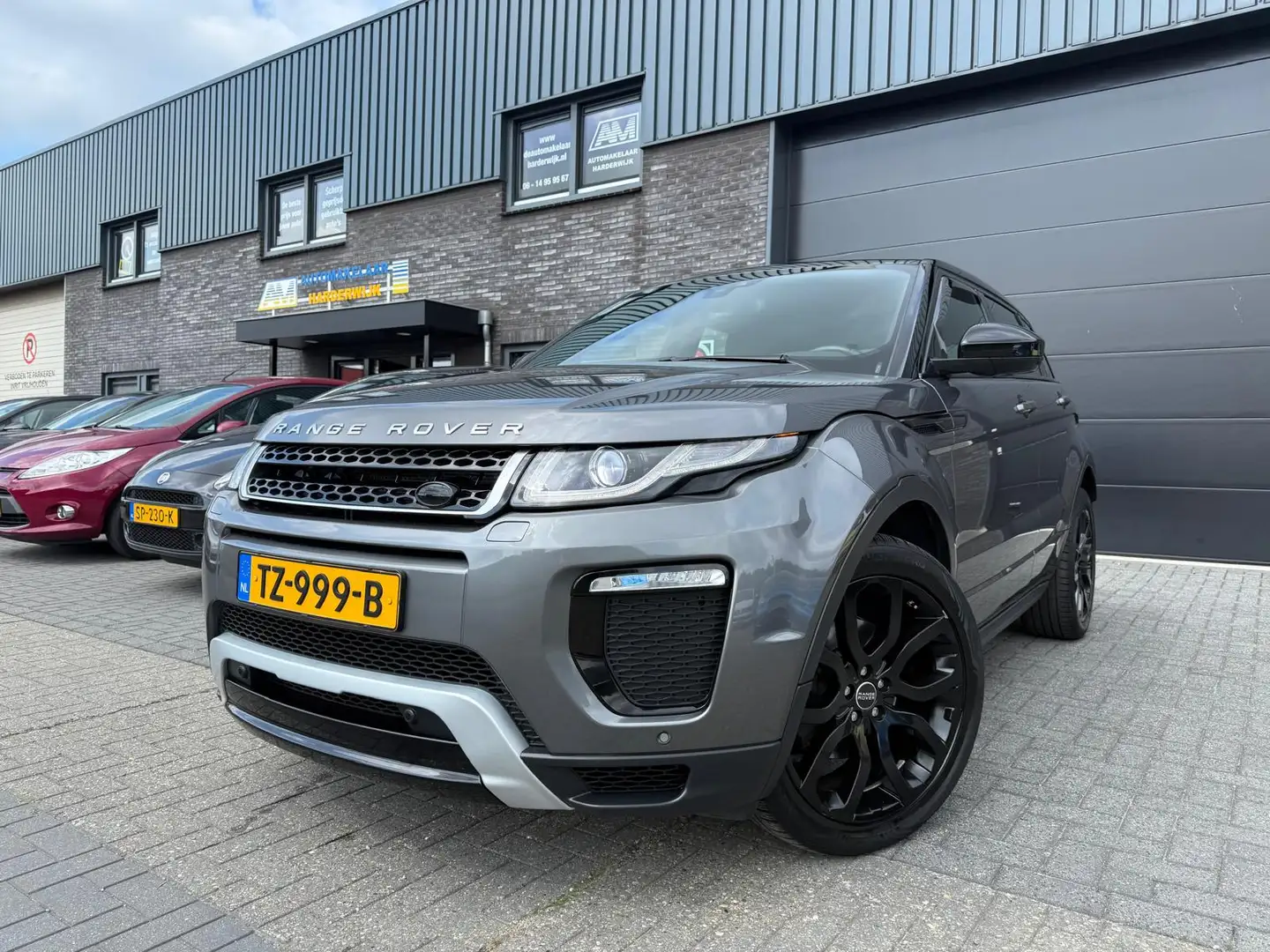 Land Rover Range Rover Evoque 2.0 TD4 HSE Dynamic | 12MND GARANTIE | 180 PK | PA Gris - 2