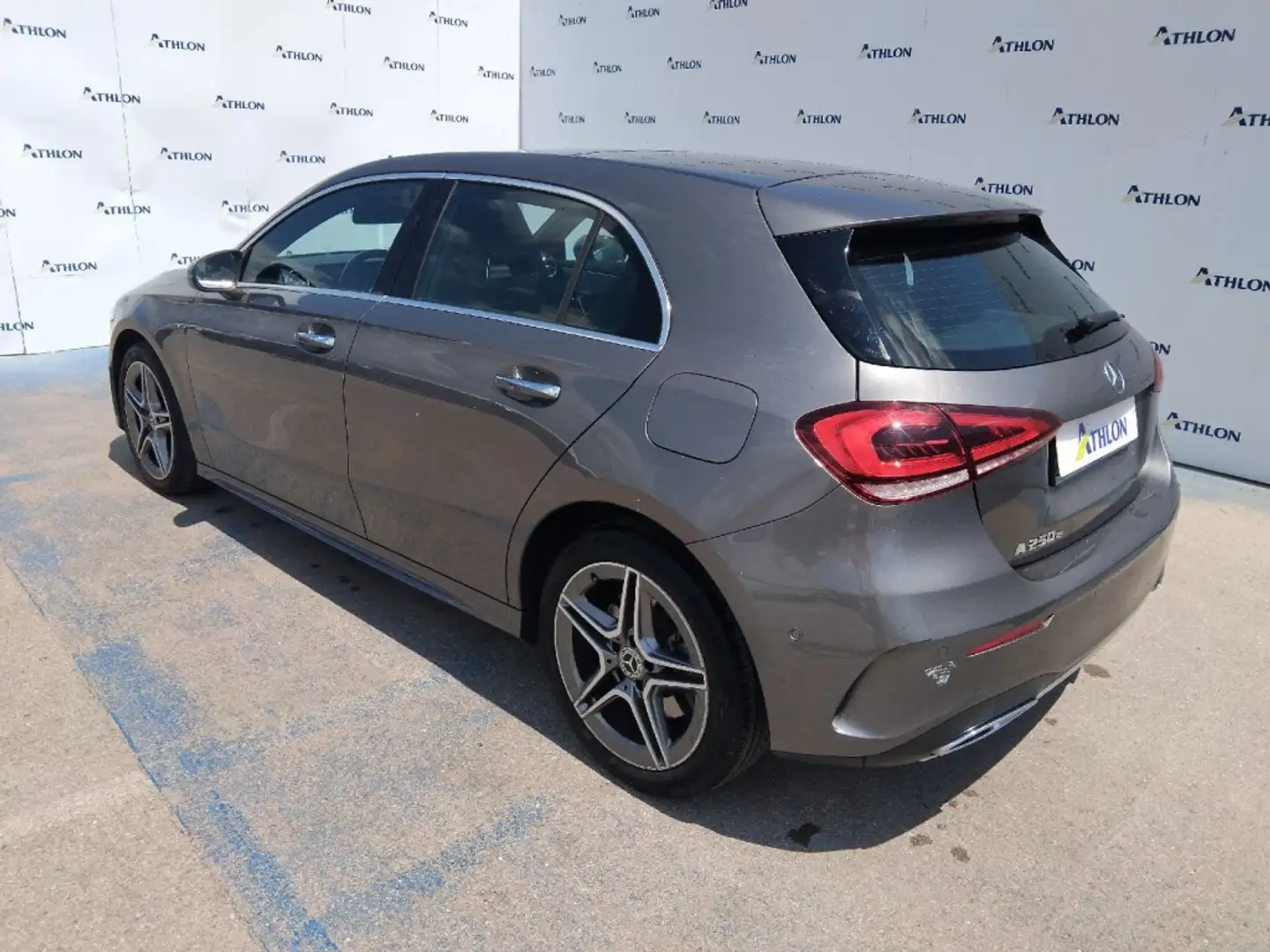 Mercedes-Benz A 250 250e 8G-DCT Gris - 2