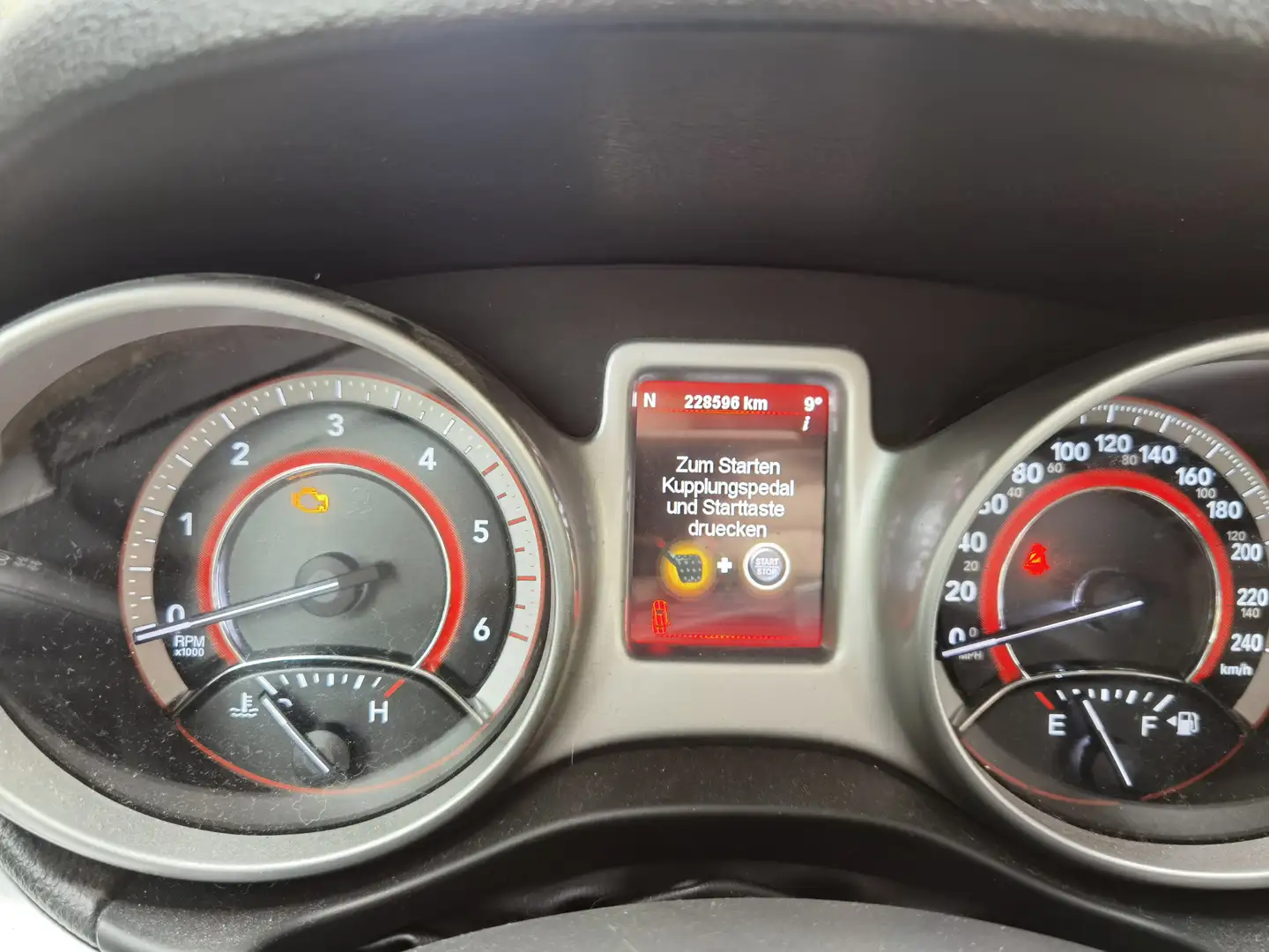 Fiat Freemont Freemont Diesel 2.0 Multijet 16V DPF Urban Schwarz - 2