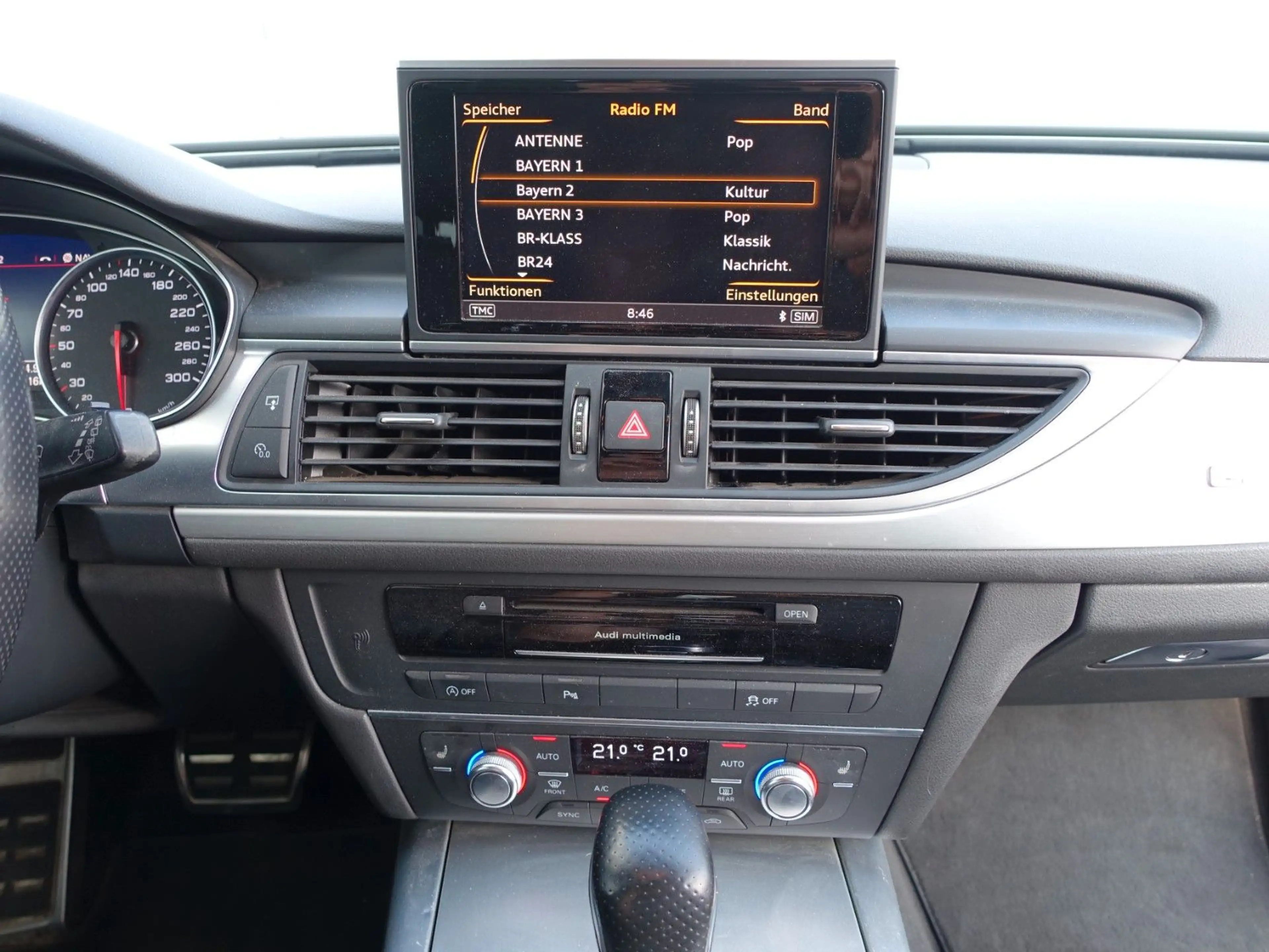 Audi A6 Avant 3.0 TDI clean diesel quattro S-LINE — photo 10
