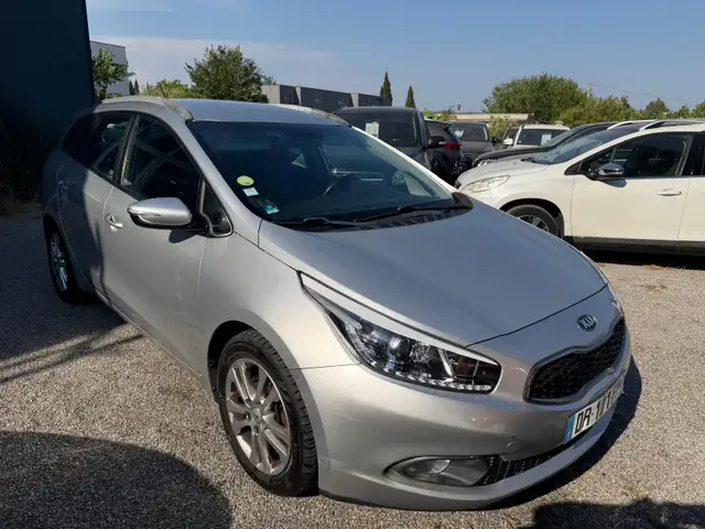 Kia Ceed view 3