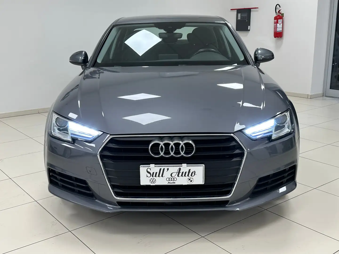 Audi A4 2.0 tdi Business 150cv s-tronic Gris - 2