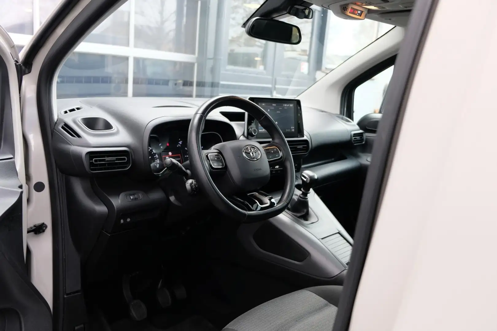 Toyota Proace City VERSO 1.2 Turbo *PANORAMADAK* 5 Persoons |Distribu Gris - 2