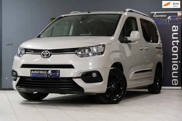 Toyota Proace City VERSO 1.2 Turbo *PANORAMADAK* 5 Persoons |Distribu