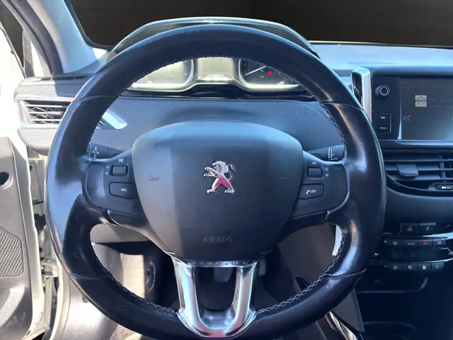 Peugeot 2008 view 14