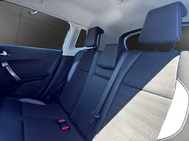 Peugeot 2008 view 9