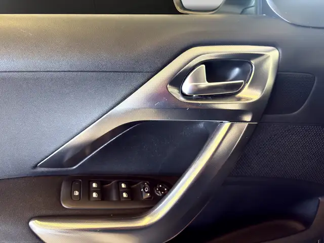 Peugeot 2008 view 15