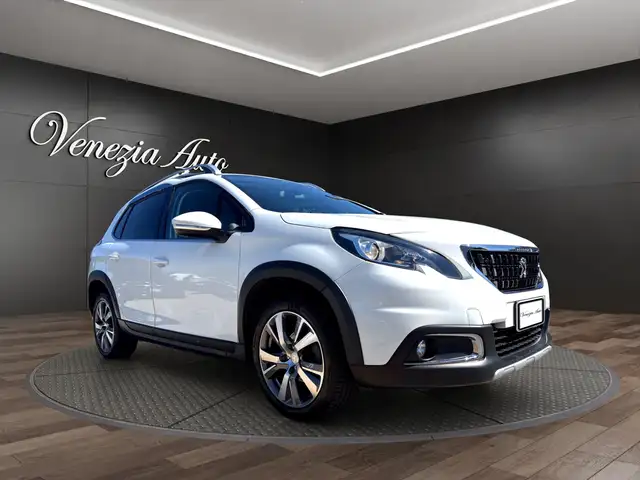 Peugeot 2008 view 13