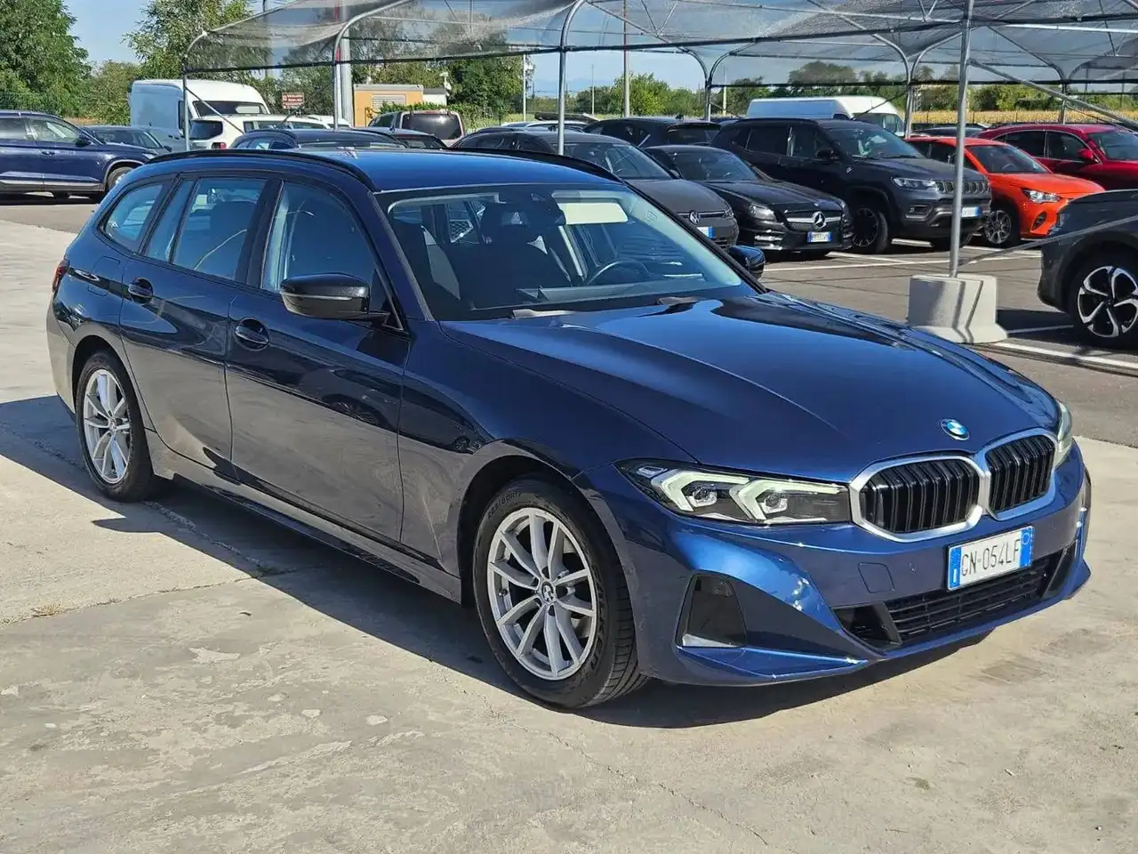 2023 BMW 316 Touring 316d 2.0 122cv mhev 48V auto - GN054LF, photograph 3