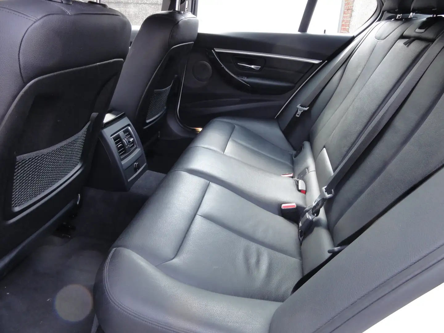 BMW 320 320i Aut. Luxury Line Blanc - 2