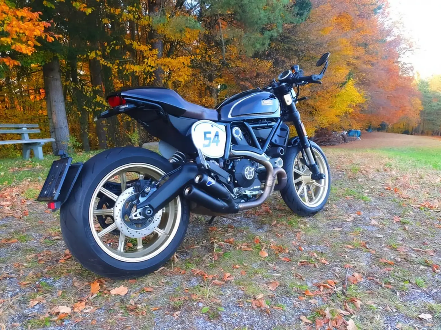 Ducati Scrambler Café Racer – selten! EZ 12/2017 Schwarz - 2