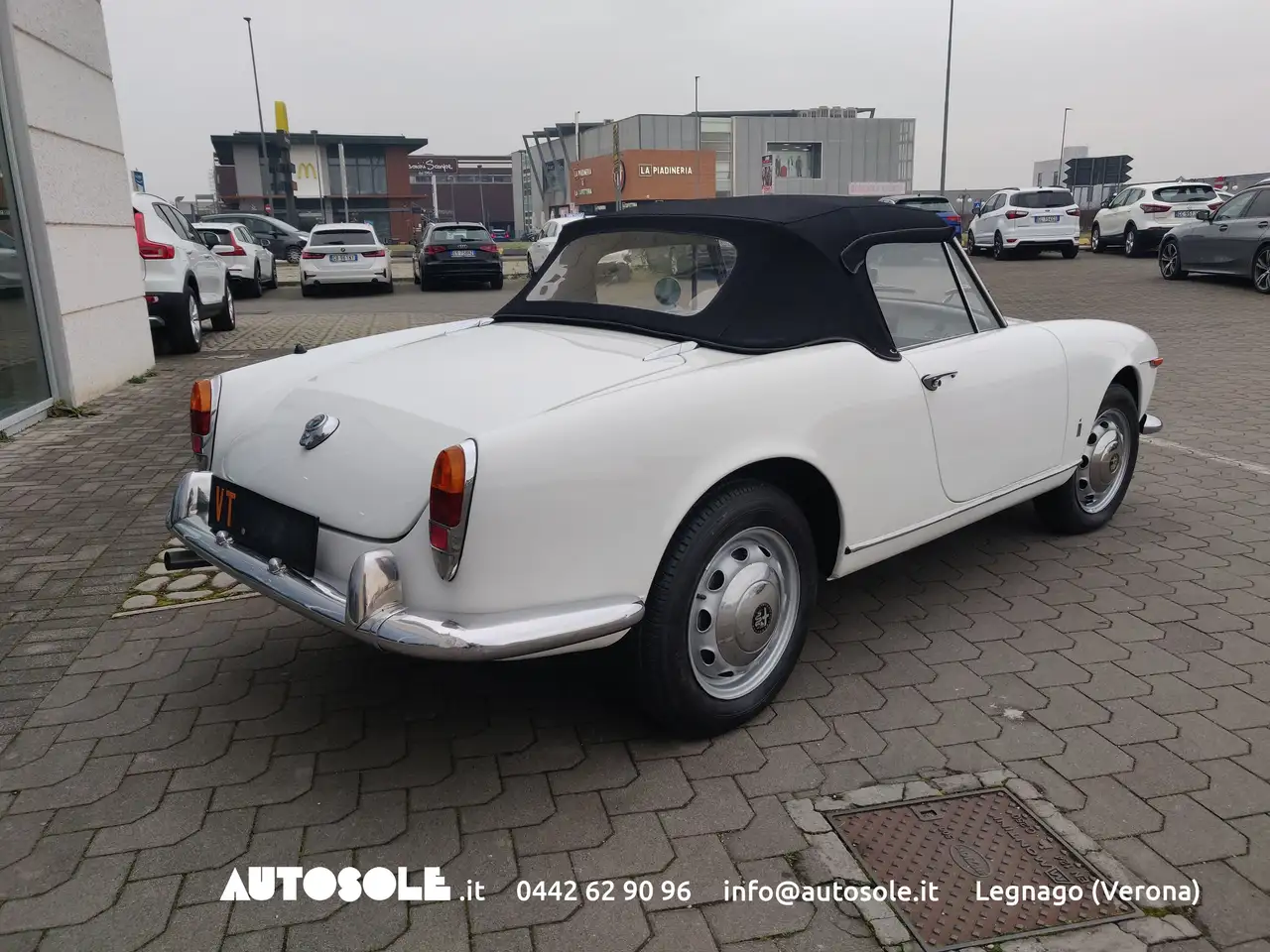Alfa Romeo Giulietta Spider 1300 Type 101, foto 3