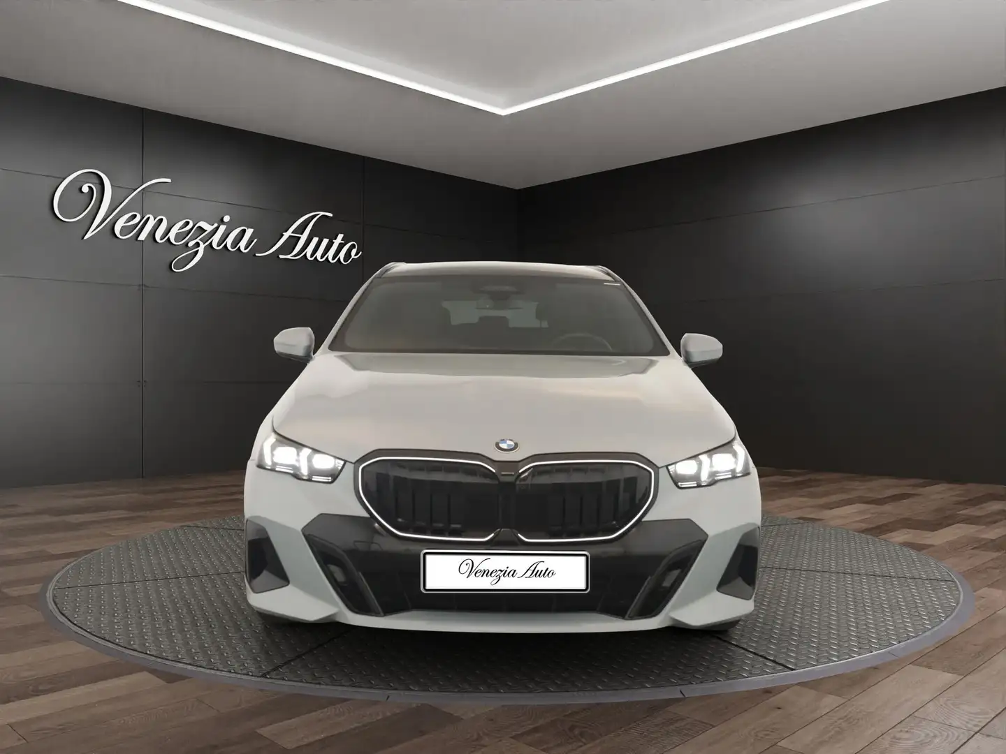 BMW 540 540d 48V xDrive Touring Msport Pro Gris - 2