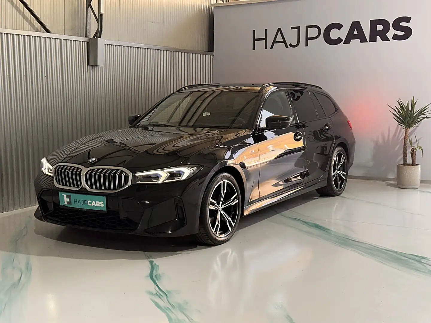 BMW 320 d xDrive M Sport/ AHK / elek. Sitze Schwarz - 1