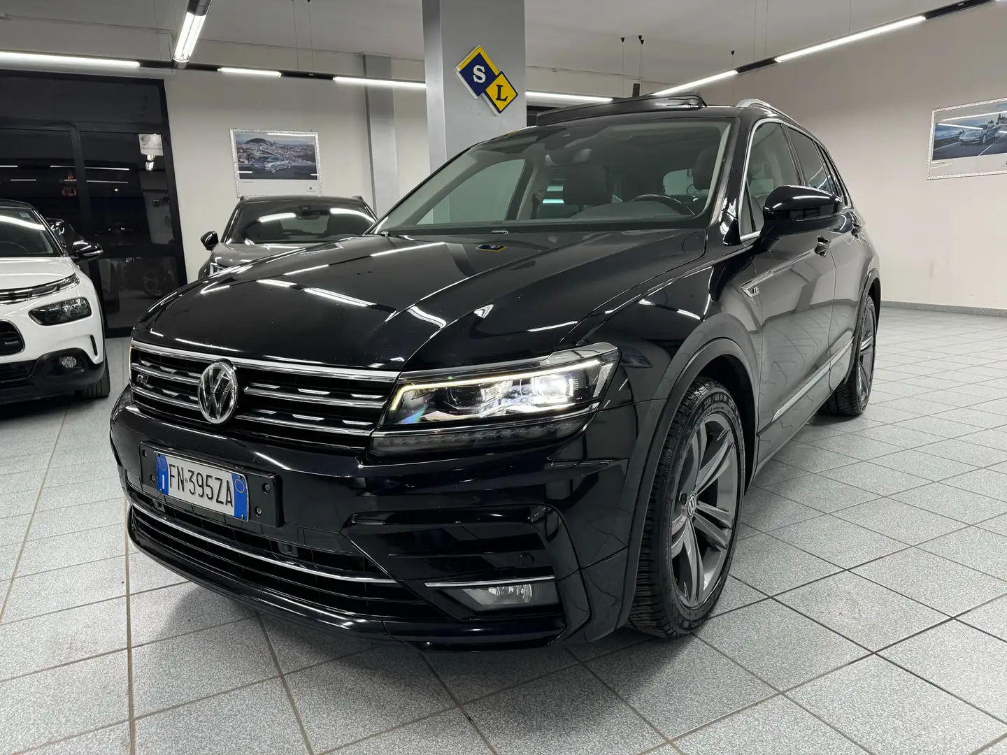 Volkswagen Tiguan Tiguan 2.0 tdi Advanced R-Line 150cv dsg Nero - 1