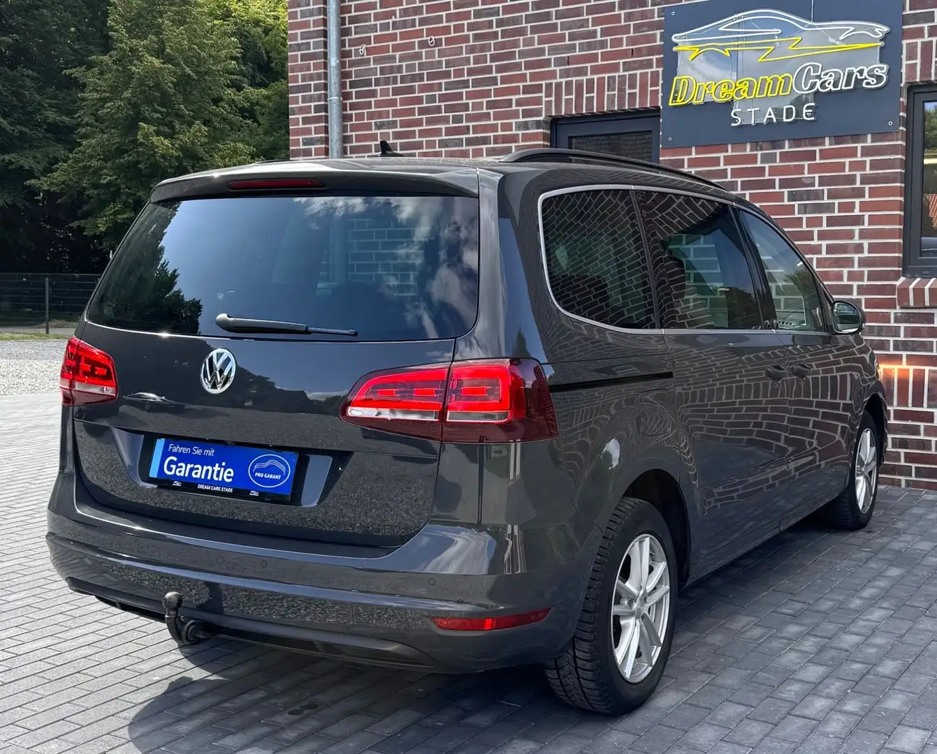 Volkswagen Sharan 2.0 TDI Comfortline 7-Sitzer*AHK*Kamera Grau - 2