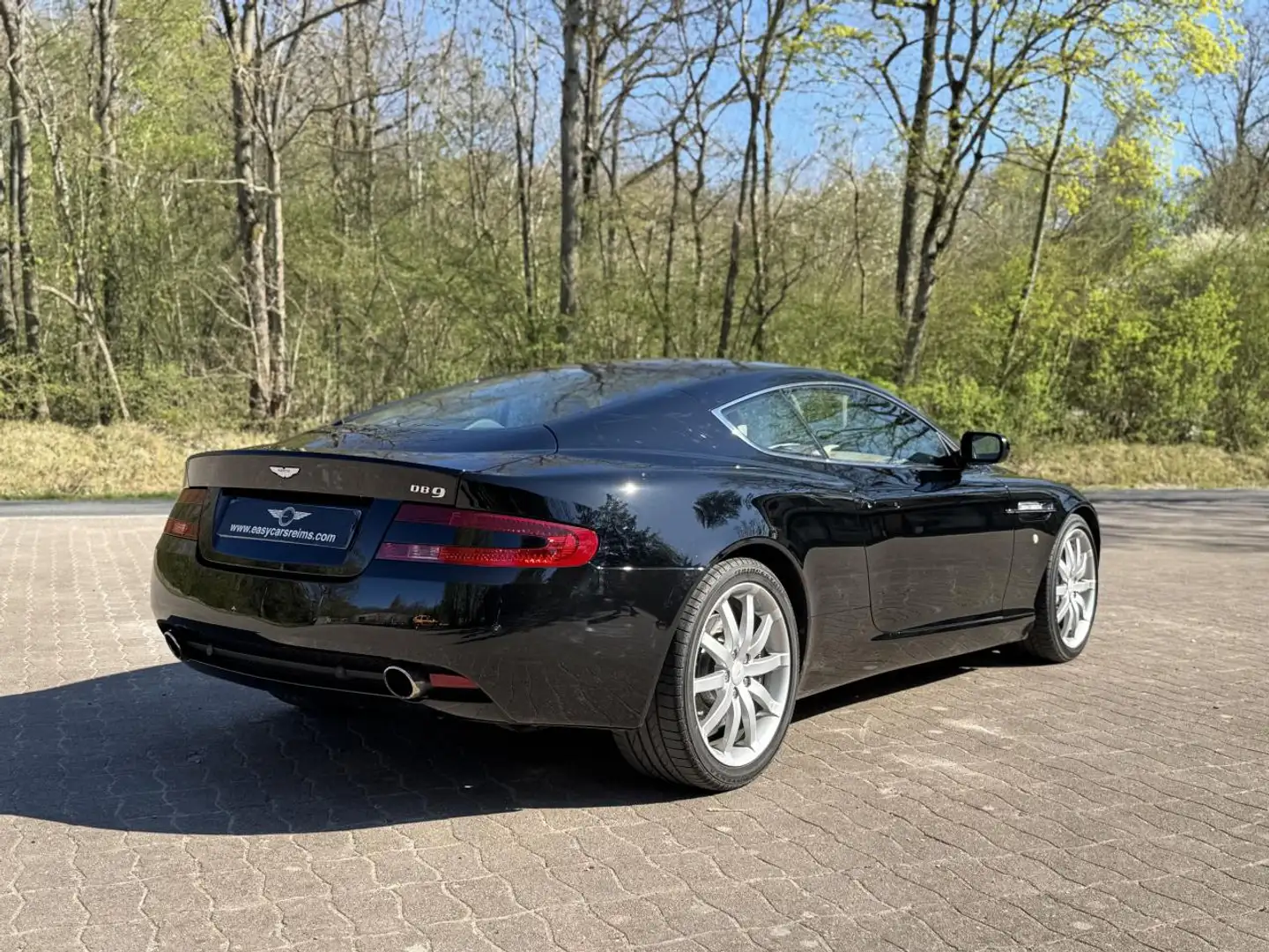 Aston Martin DB9 Coupé 5.9i  COUPE . PHASE 1 Noir - 2